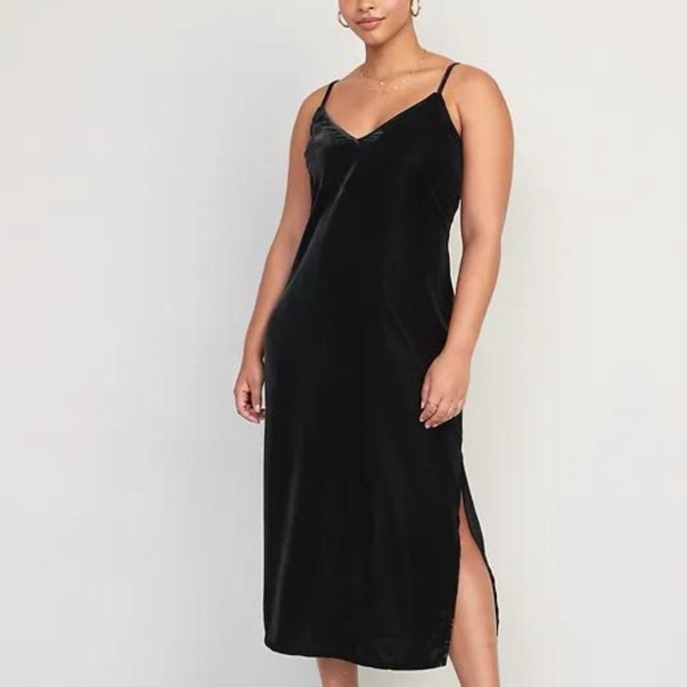 Old Navy Black Velvet Midi Dress